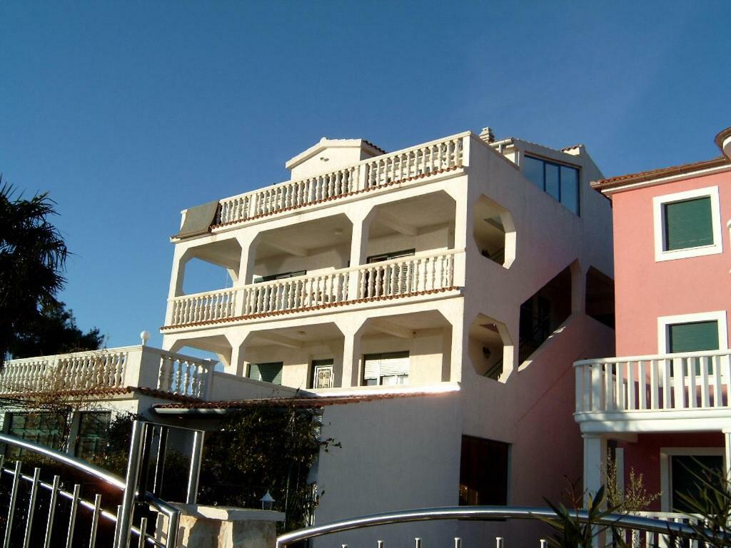 Apartments Jelusic Пировац Экстерьер фото